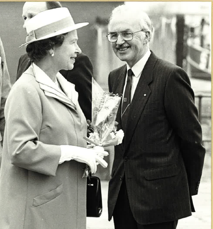 Alan Wood and Queen Elizabeth II Visits Hull